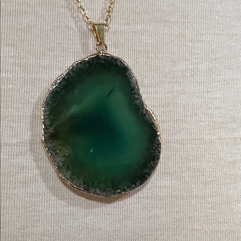 Gold-Tone Necklace with Green Pendant Agate - Picture 6 of 8